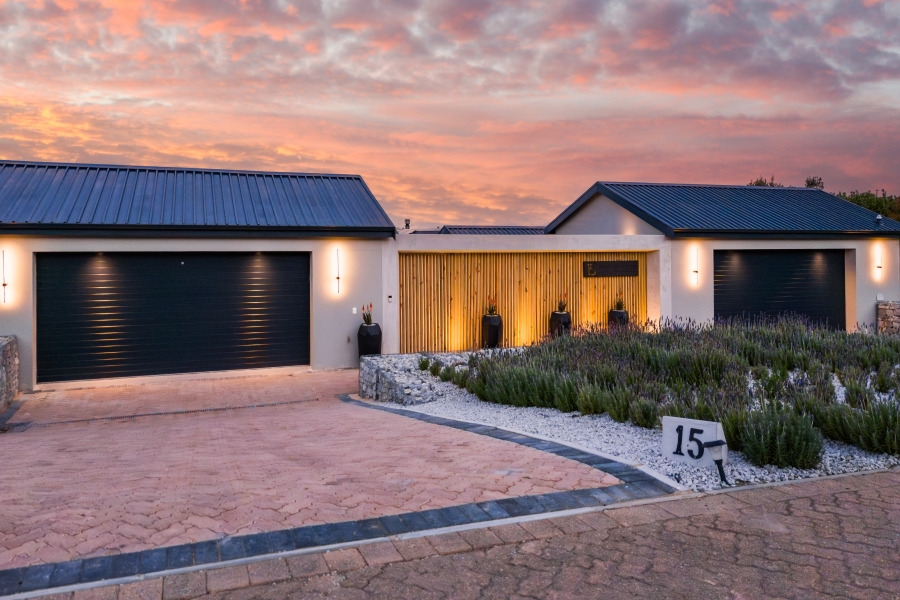 6 Bedroom Property for Sale in Brackenridge Western Cape